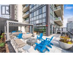 60 CHARLES Street W UnitNo. 702 - 32