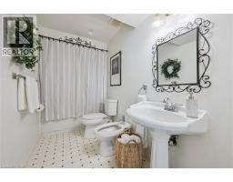 663 HEATHCLIFFE Place - 33