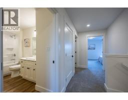 99 AMBER Street - 16