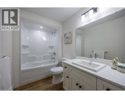 99 AMBER Street - 17