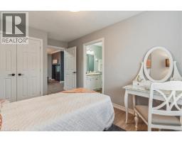 29 MAPLEVIEW Drive - 24