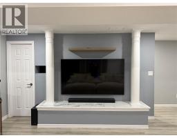 29 MAPLEVIEW Drive - 27