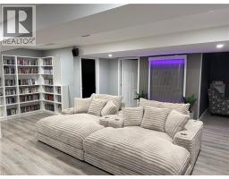 29 MAPLEVIEW Drive - 28