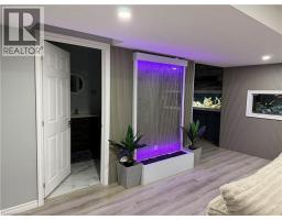 29 MAPLEVIEW Drive - 30