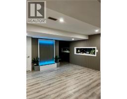 29 MAPLEVIEW Drive - 32