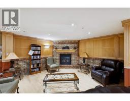 250 GLENRIDGE Drive UnitNo. 102 - 42