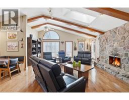 9389 CHIPPEWA Road W - 9