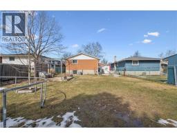 27 GRAYWOOD Court - 38