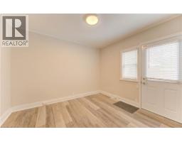 19 FAIRVIEW Avenue - 8