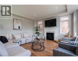 19 SECINARO Avenue - 18