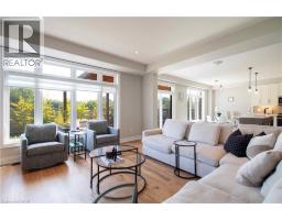 19 SECINARO Avenue - 21