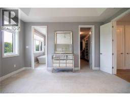 19 SECINARO Avenue - 25