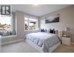 19 SECINARO Avenue - 32