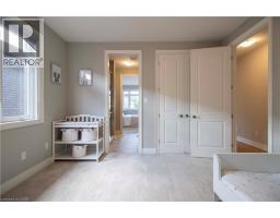 19 SECINARO Avenue - 35