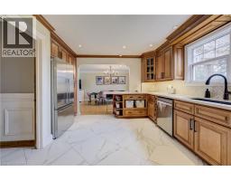 27 LOWREY Avenue S - 17