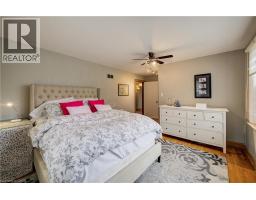 27 LOWREY Avenue S - 24