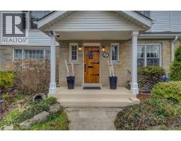 27 LOWREY Avenue S - 3