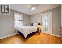 27 LOWREY Avenue S - 33