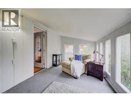 27 LOWREY Avenue S - 38