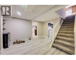 27 LOWREY Avenue S - 39