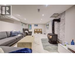 27 LOWREY Avenue S - 43