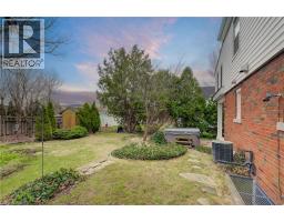 27 LOWREY Avenue S - 45