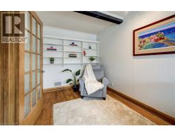 27 LOWREY Avenue S - 7