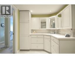 237 KING Street W UnitNo. 1305 - 20