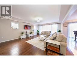 335 FALLING GREEN Crescent - 8