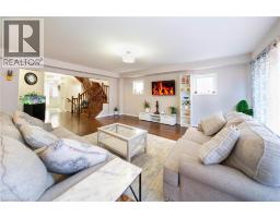 335 FALLING GREEN Crescent - 9