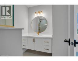 382A SOUTHCOTE Road - 31