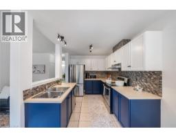 10 LIDDYCOAT Lane UnitNo. 4 - 13