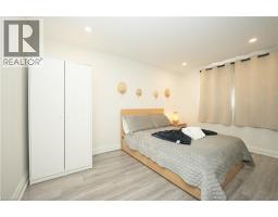 140 JANSEN Avenue - 16