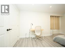 140 JANSEN Avenue - 23