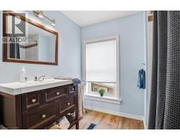 298 QUEEN Street W - 23