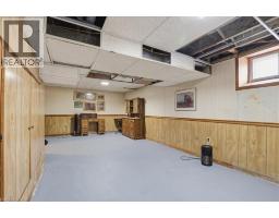 298 QUEEN Street W - 26