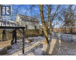 298 QUEEN Street W - 30