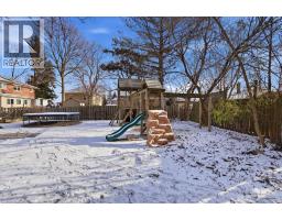 298 QUEEN Street W - 35