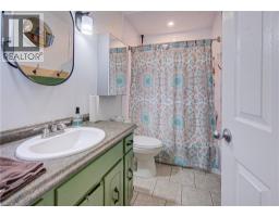 18 GILSTON Parkway - 11