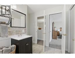 152 LASCHINGER Boulevard - 14