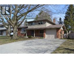 14 NIGHTINGALE Crescent - 2