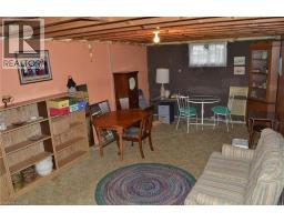 14 NIGHTINGALE Crescent - 32