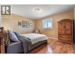 78 ESTHER Avenue - 21