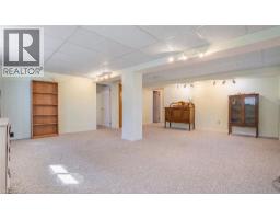 78 ESTHER Avenue - 24