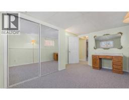 78 ESTHER Avenue - 26