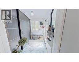 27 HEPBURN Avenue - 22