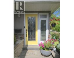 27 HEPBURN Avenue - 4