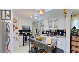 27 HEPBURN Avenue - 9