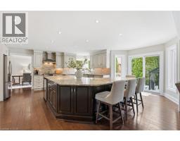 28 DEERVIEW Avenue - 12