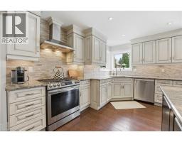 28 DEERVIEW Avenue - 15